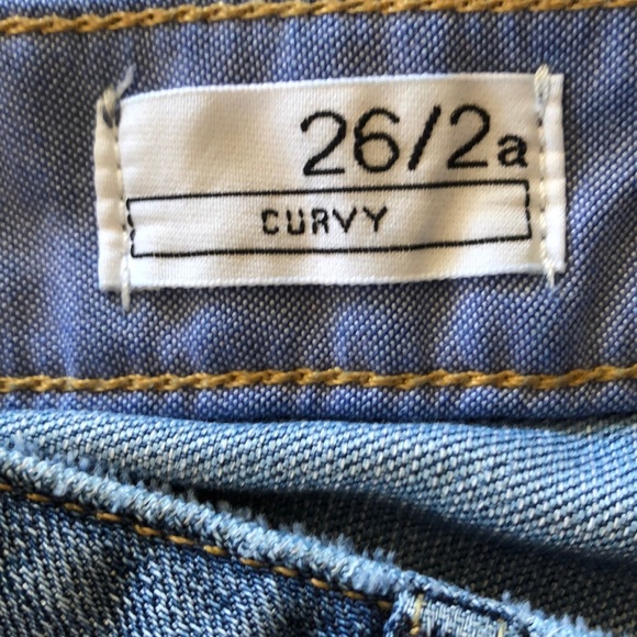 GAP Women’s 1969 Curvy Jeans -Size 26 (2) - Picture 2 of 8